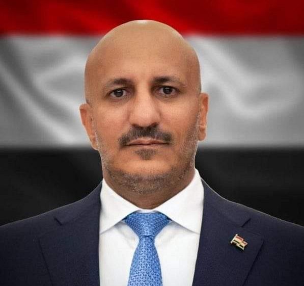 طارق صالح يعزّي في وفاة المناضل الكبير أحمد مساعد حسين